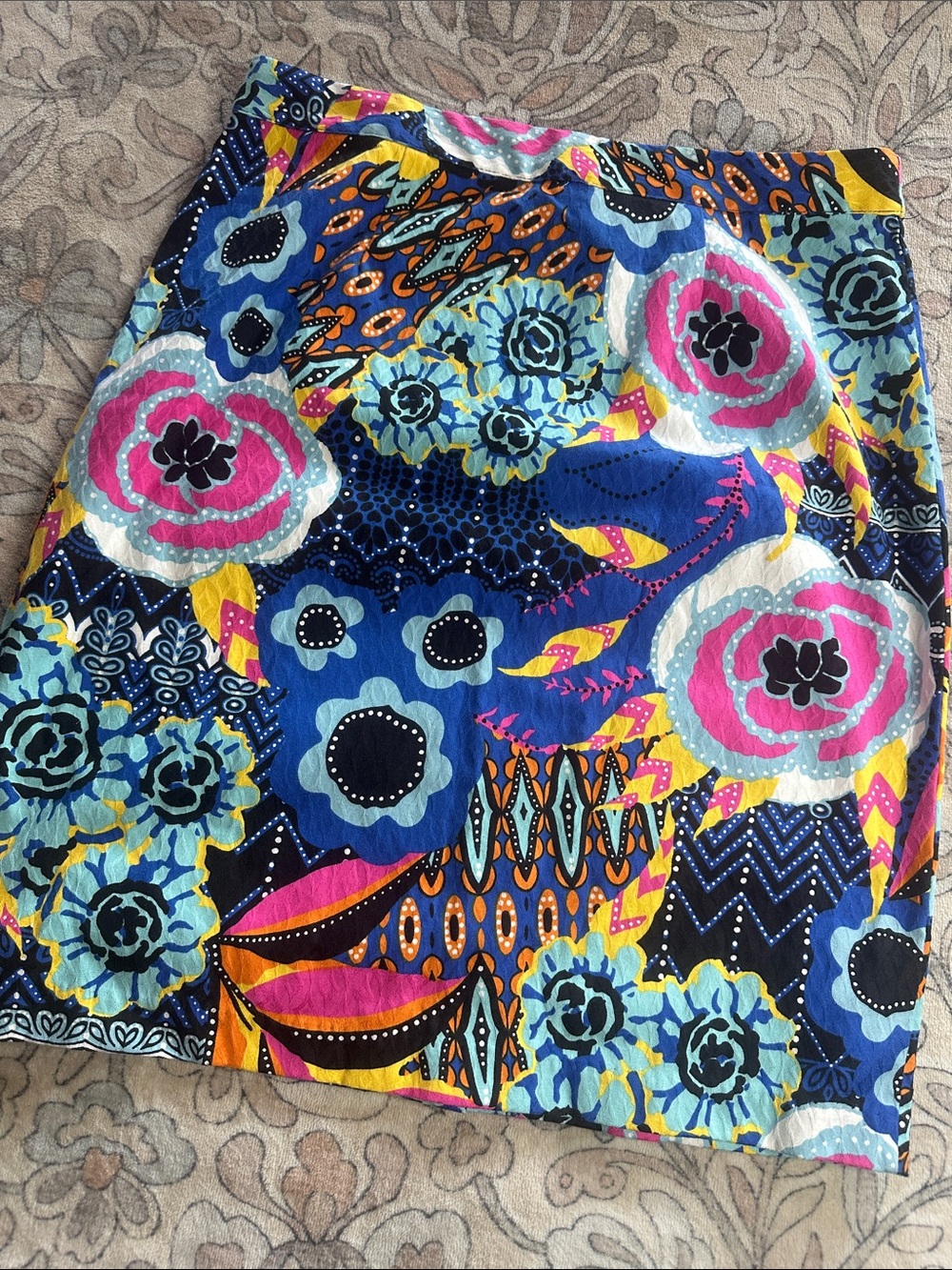 Weston petite size small skirt  Vibrant Floral Print Skirt in Blue pink
